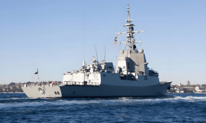 卫星照片证实：075+055编队“南下郊游”，澳大利亚那边炸了锅